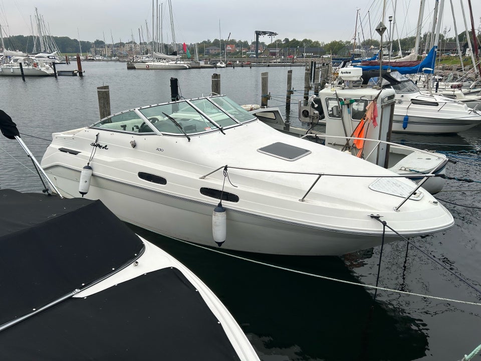 SeaRay 230 Sundancer