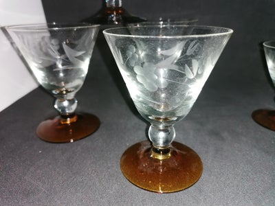 Glas Hedvin og snapseglas