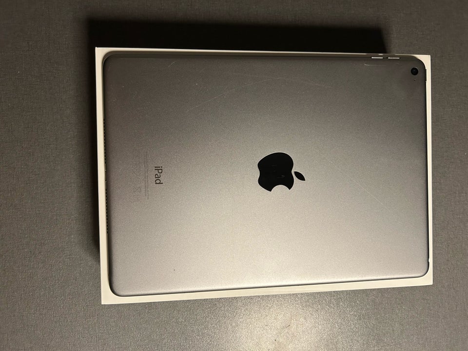 iPad Air 2, 16 GB, sort