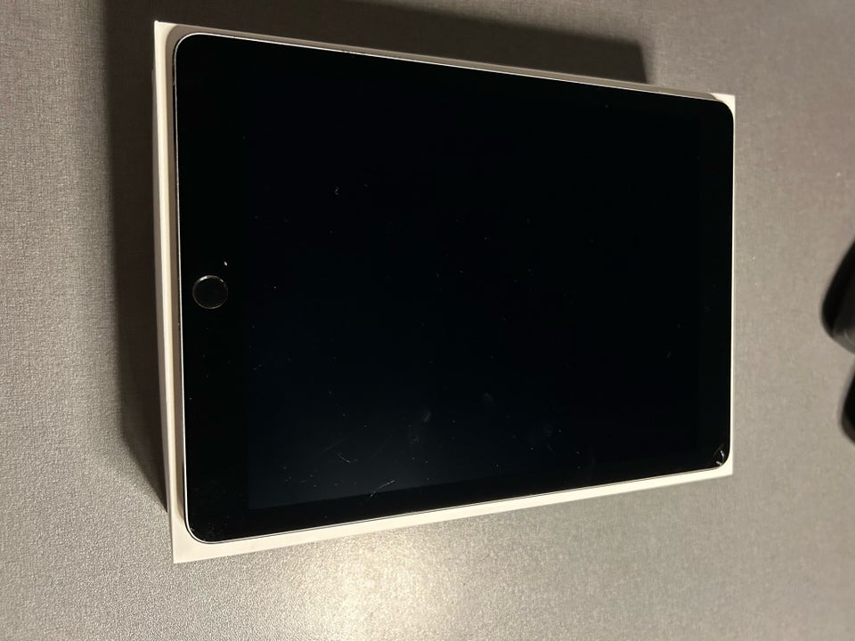 iPad Air 2, 16 GB, sort