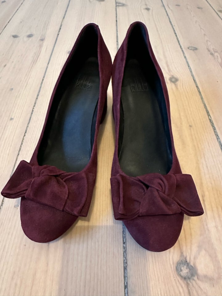 Pumps, str. 37, Billi Bi