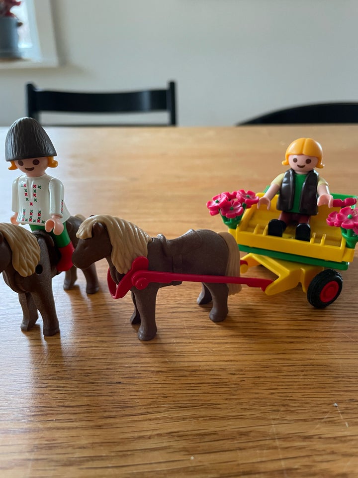 Playmobil, Familie med ponyer og