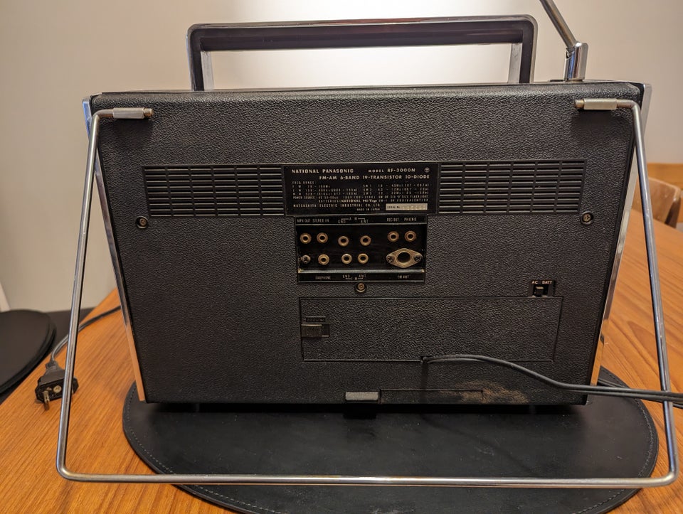 AM/FM radio, Panasonic, RF-3000N