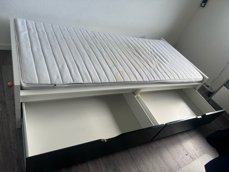 Sengeramme, Ikea, b: 90 l: 200