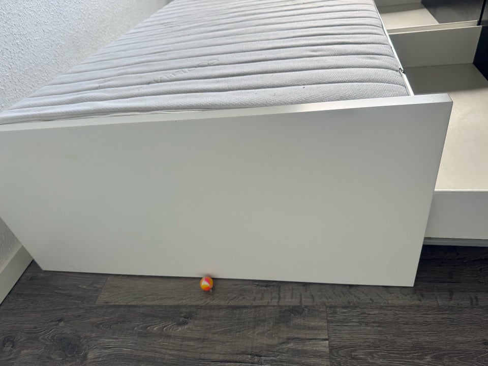 Sengeramme, Ikea, b: 90 l: 200