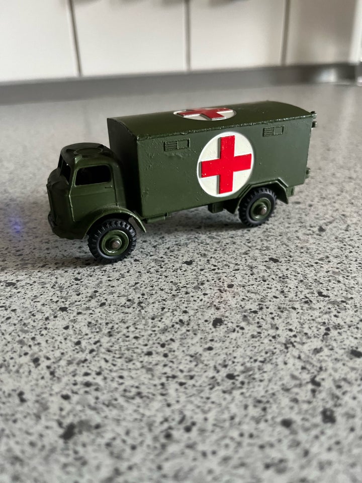 Modelbil, Dinky Toys Ford Militær