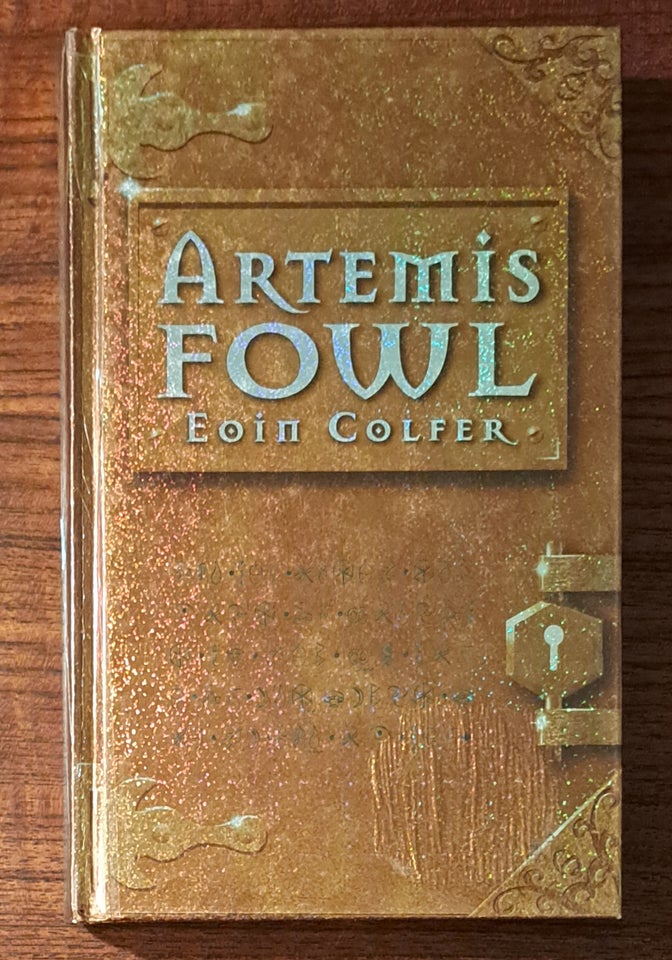 Artemis Fowl, Eoin Colfer, genre: