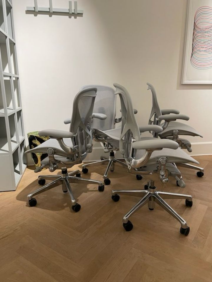 Don Chadwick Herman Miller Aeron