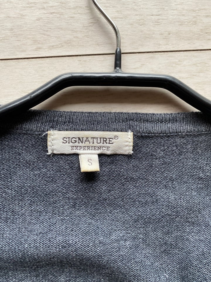 Cardigan, Signature, str. 34