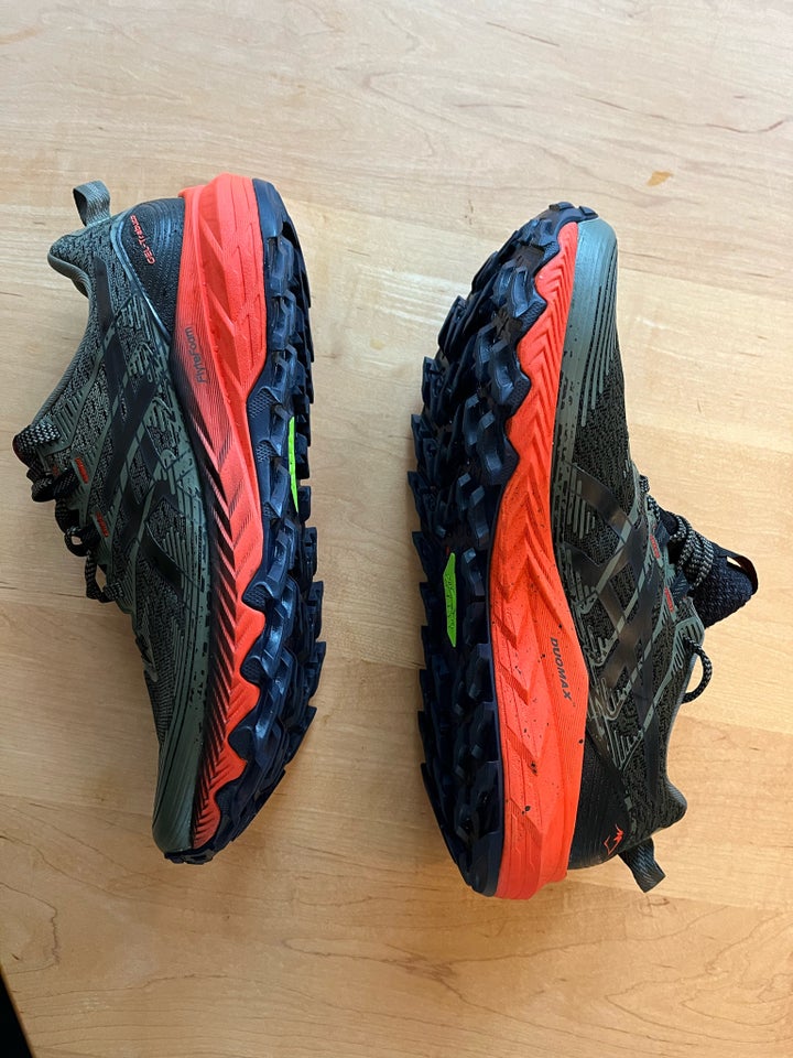 Løbesko, Trailsko : Asics Gel