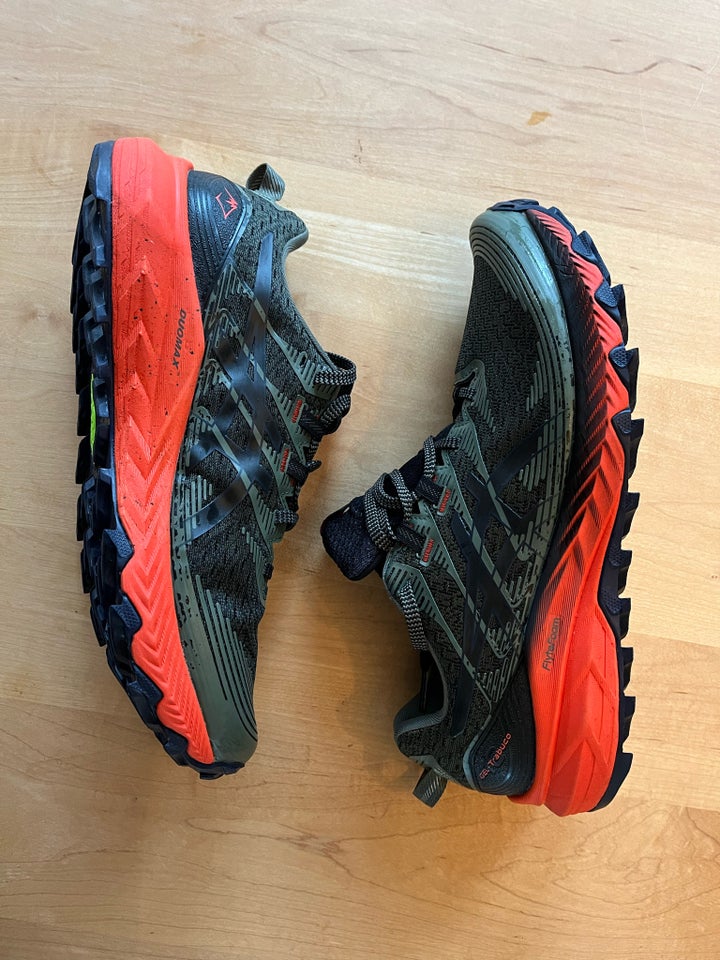 Løbesko, Trailsko : Asics Gel