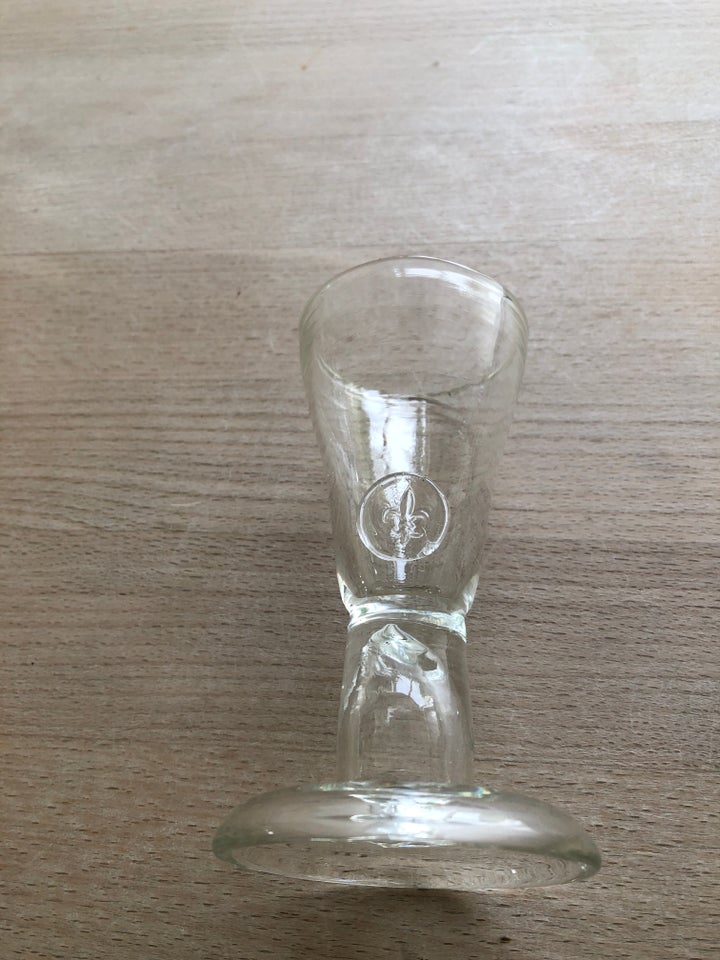 Glas, Glas, Rakker glas med lilje