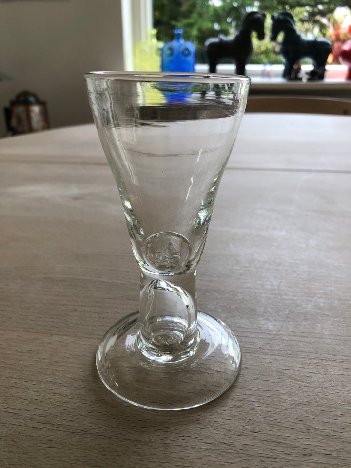 Glas, Glas, Rakker glas med lilje