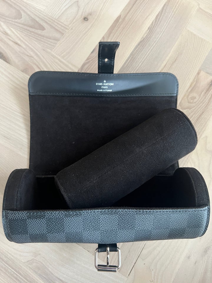 Andet Louis Vuitton  b: 8 l: 8 h: 20