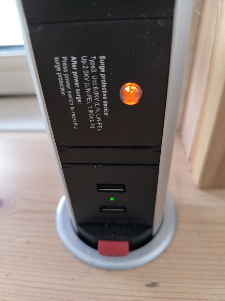 DESKTOP POP-UP POWER STRIP