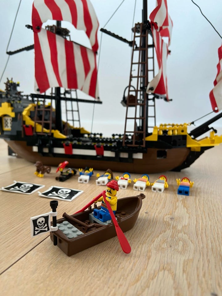 Lego Pirates Lego sæt 10040 Black