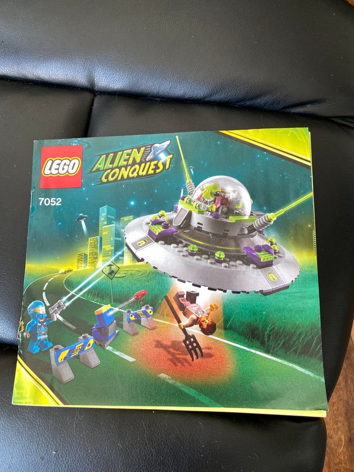 Lego Alien conquest 7052