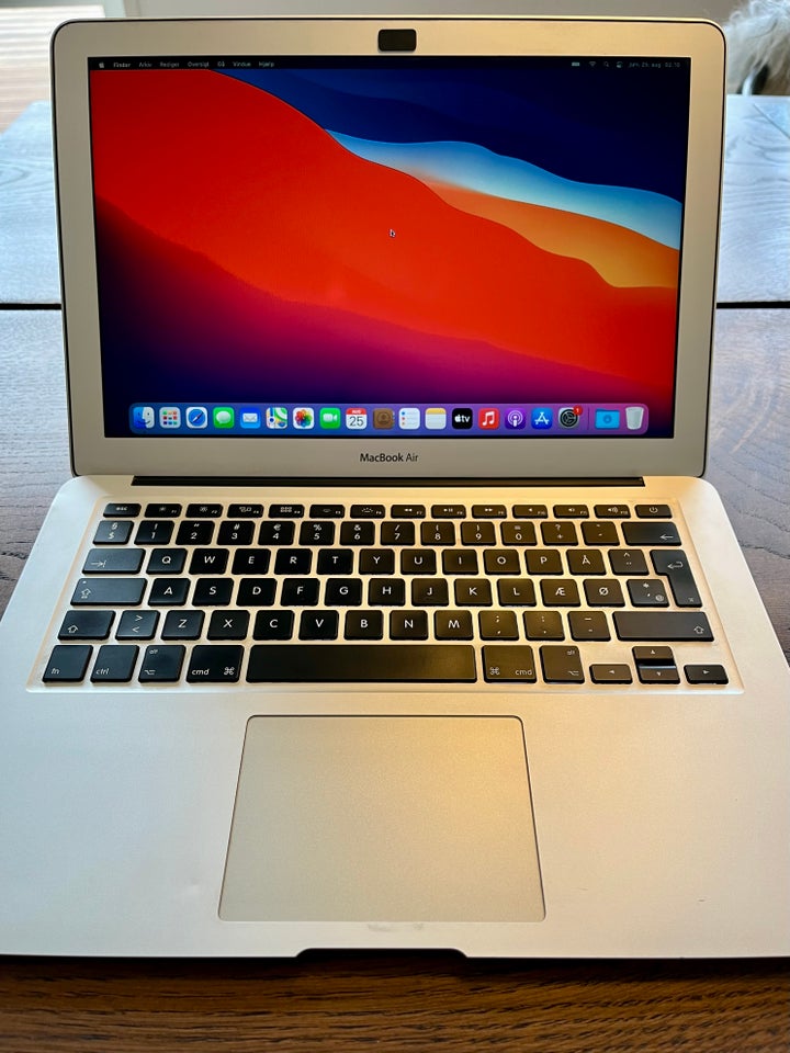 MacBook Air 13" (early 2015) 16