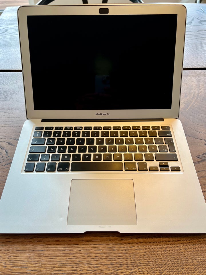 MacBook Air 13" (early 2015) 16