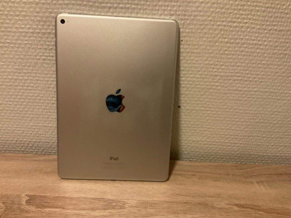 iPad 2, 64 GB, God