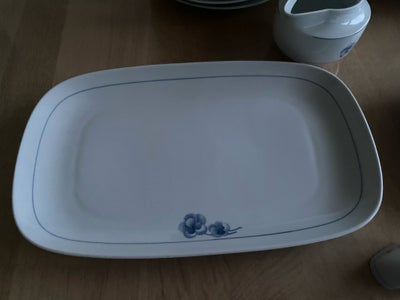 Porcelæn Spisestel med tilbehør