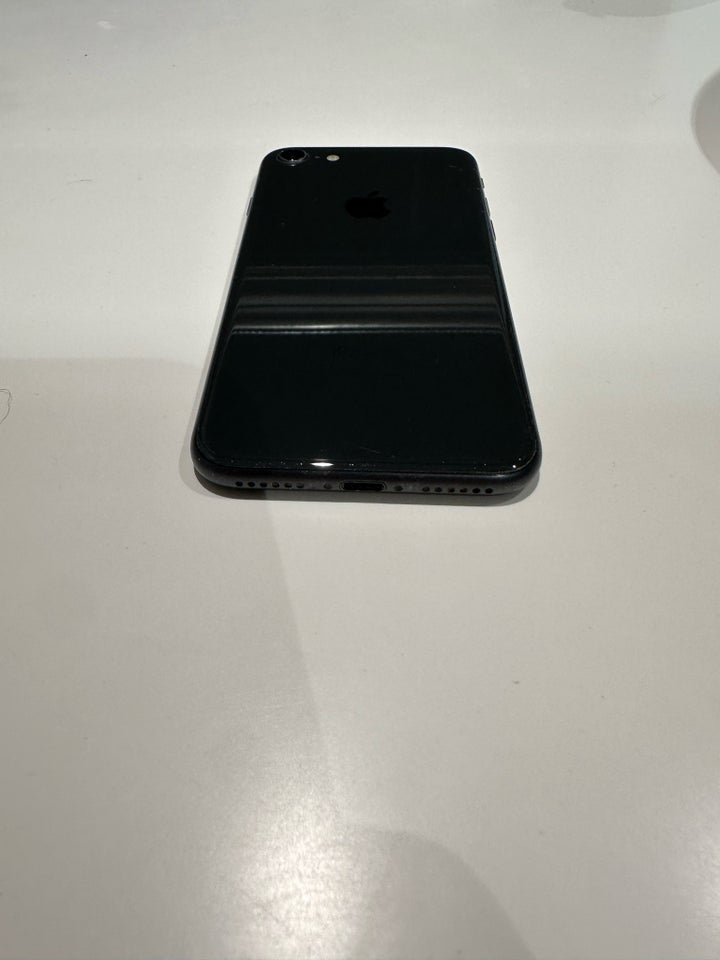 iPhone 8, 64 GB, sort