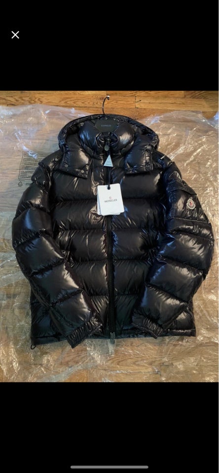 Dynejakke, str. M, Moncler