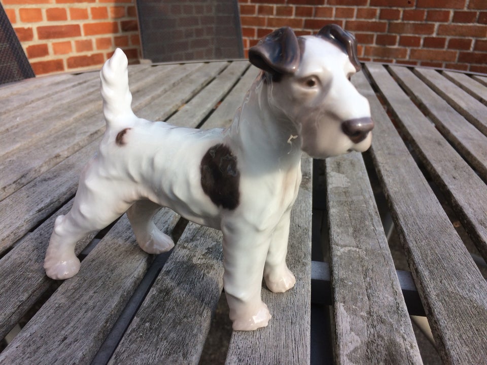 Porcelæn Figur Terrier Bing og