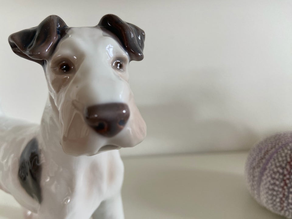 Porcelæn Figur Terrier Bing og