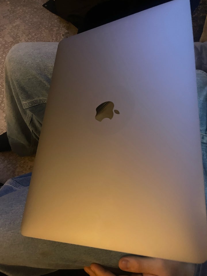 MacBook Pro, A1990, 2,2 GHz