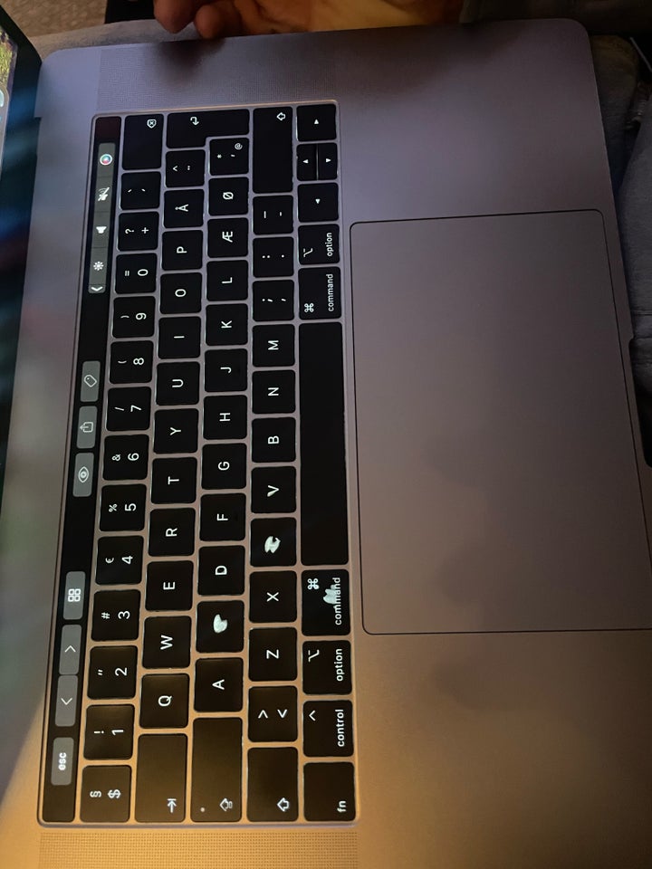 MacBook Pro, A1990, 2,2 GHz