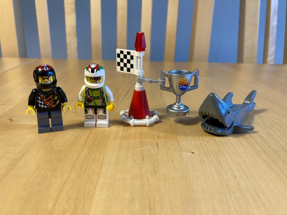 Lego World of Racers 8897