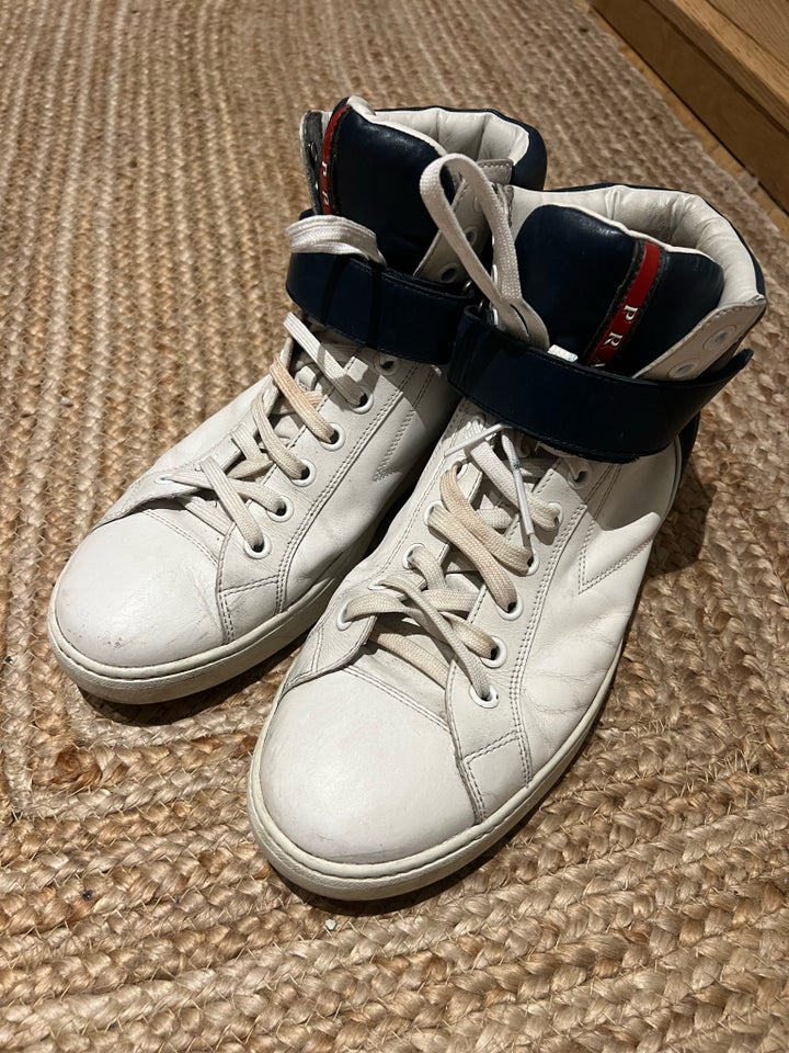 Sneakers, Prada, str. 43