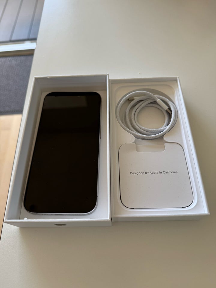 iPhone 15 Pro 256 GB aluminium