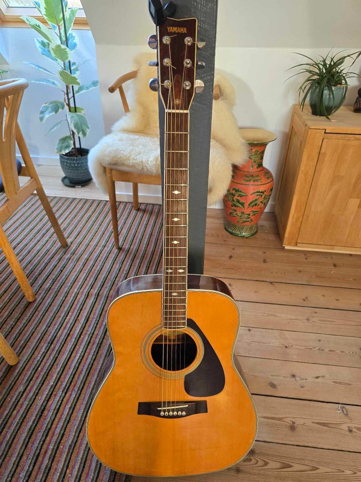 Western, Yamaha FG-345