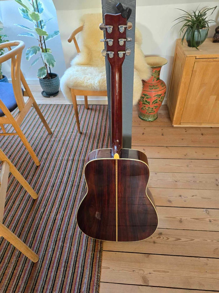 Western, Yamaha FG-345