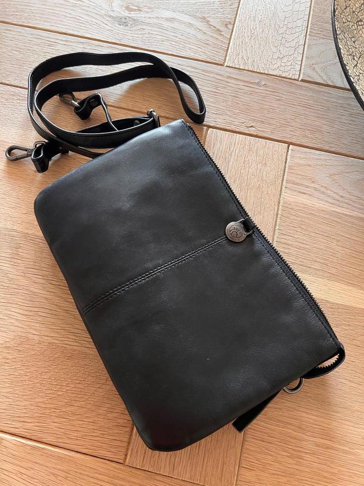 Crossbody Adax læder