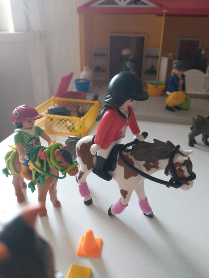 Playmobil, Heste og stalde mm.