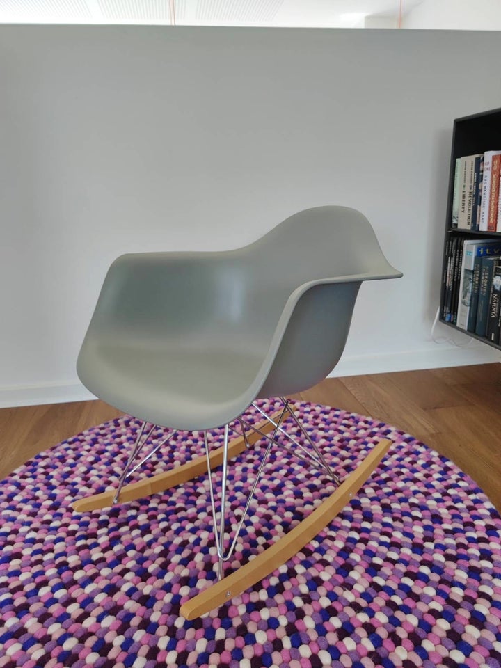 Eames Armchair Gyngestol