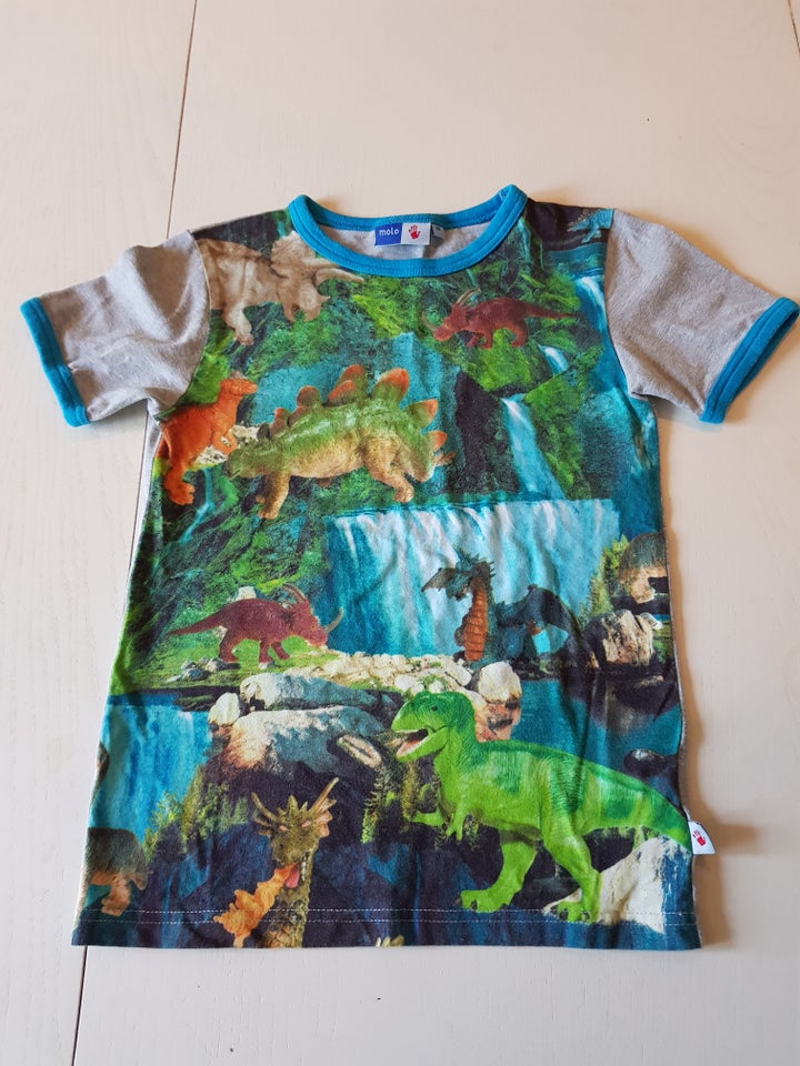 T-shirt, Dinosaur momo t shirt,