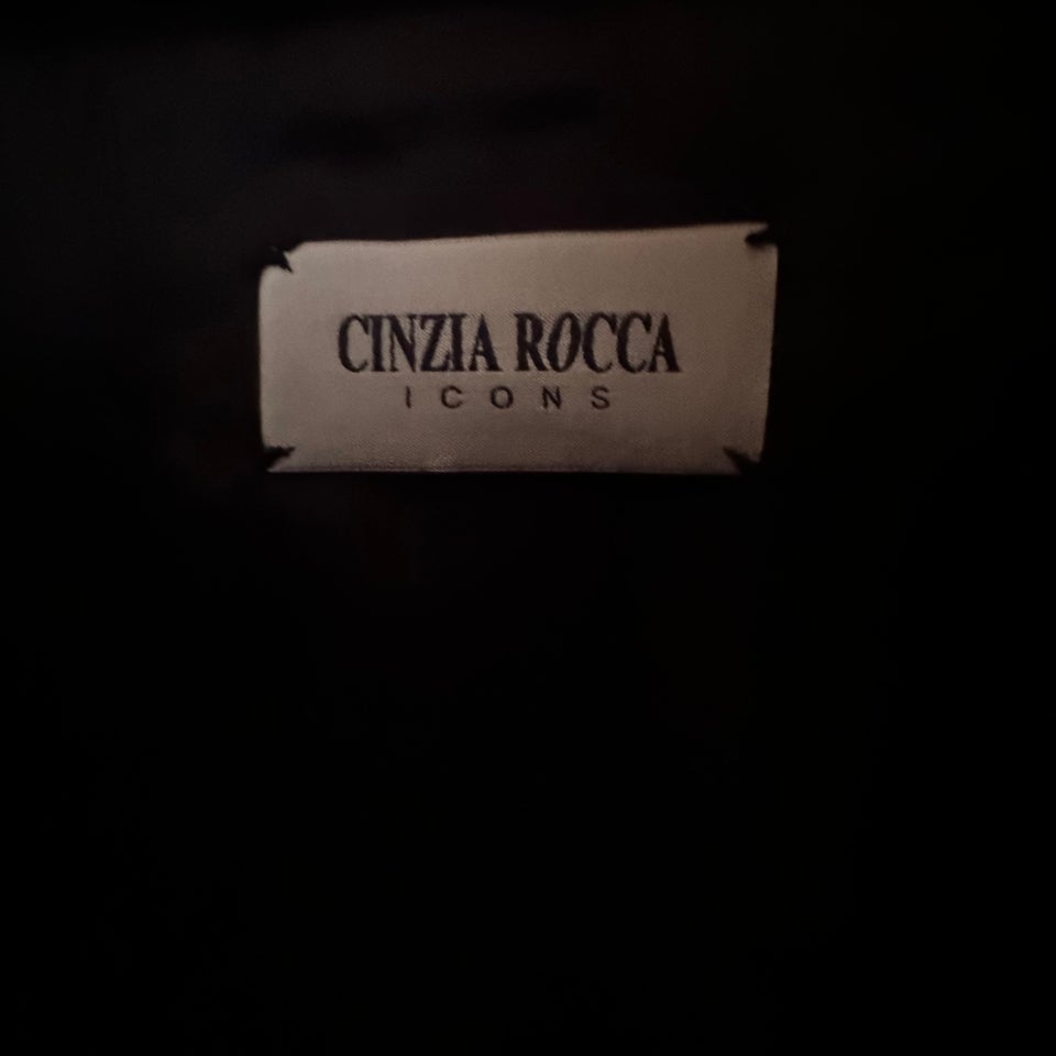 Frakke, str. 38, Cinzia Rocca Icon