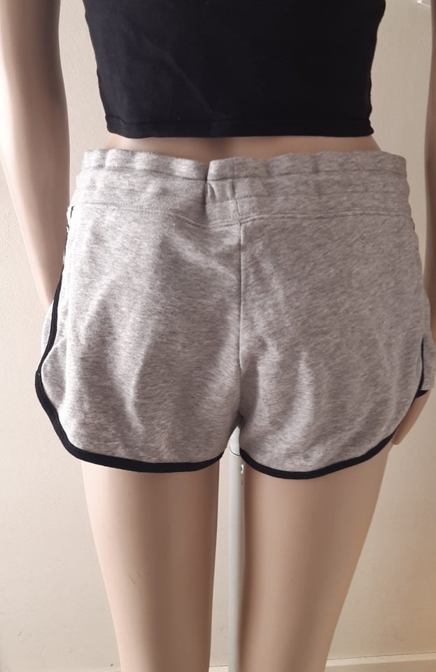 Shorts, HM, str. 40