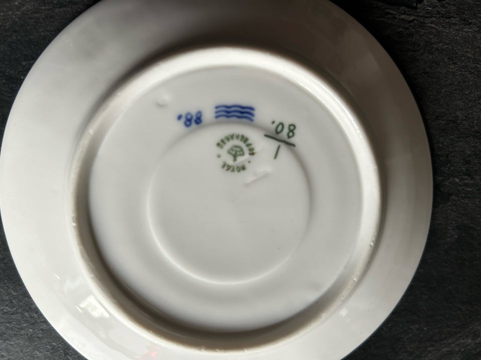 Porcelæn, kop og underkop, Royal.