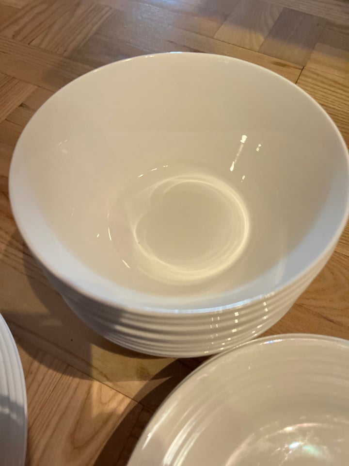 Porcelæn, Tallerkner og skåle,