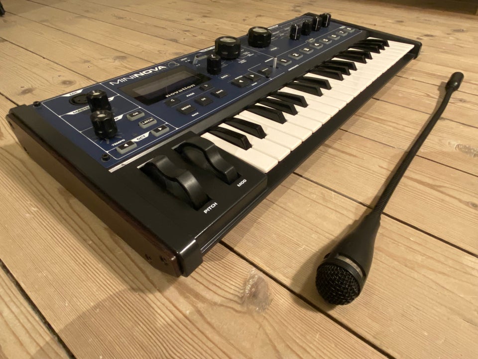 Synthesizer, Novation Mini Nova