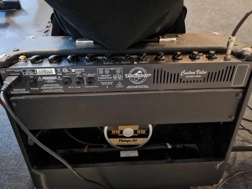 Guitarcombo Traynor YCV50B 50 W W