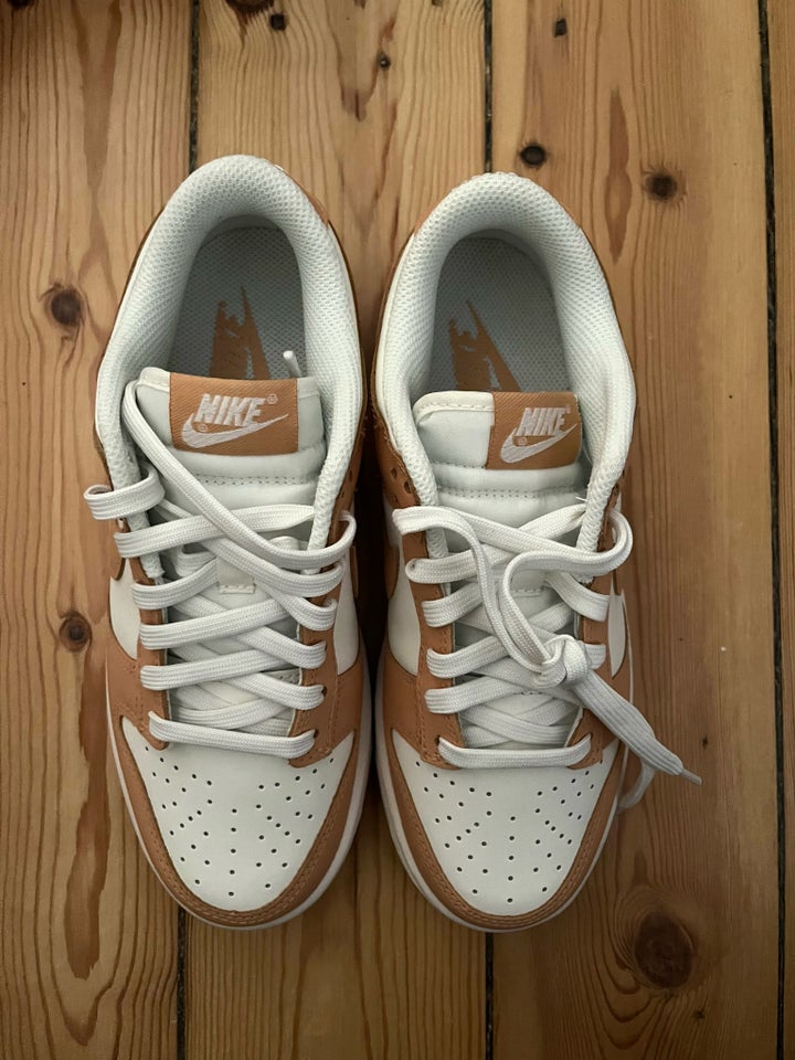 Sneakers, str. 37,5, Nike