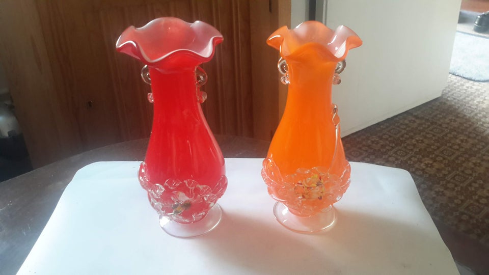 2 stk glas vaser h. 22 cm.