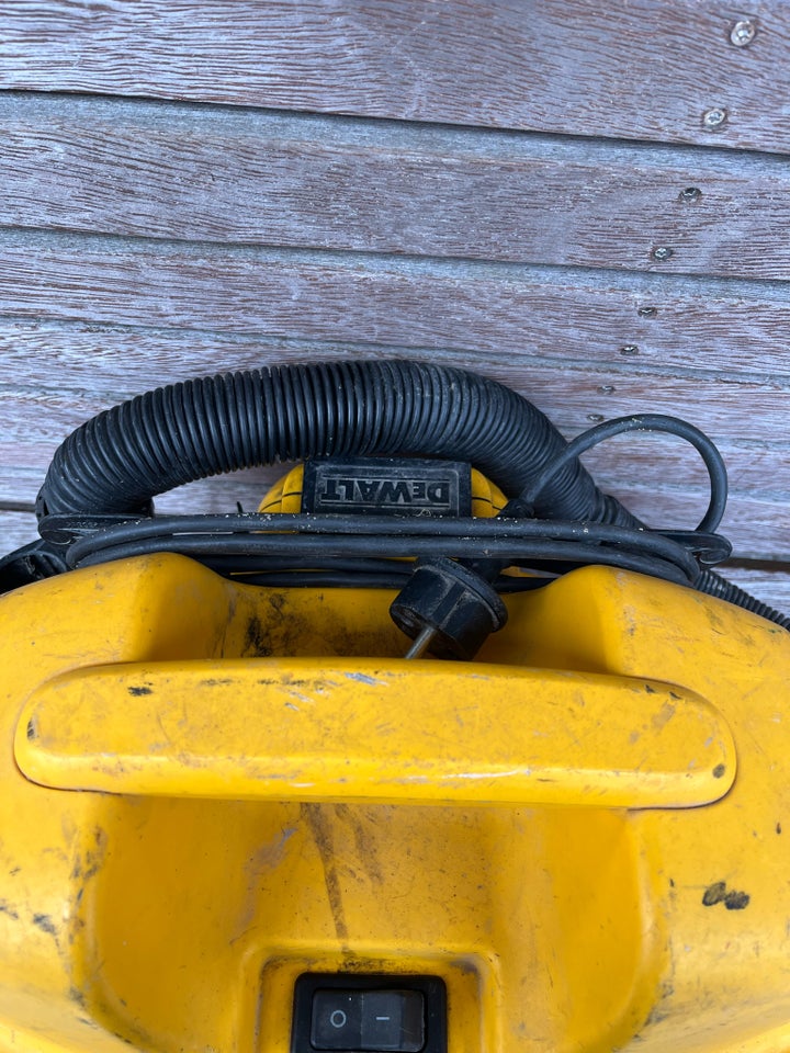 DeWalt støvsuger, DeWalt