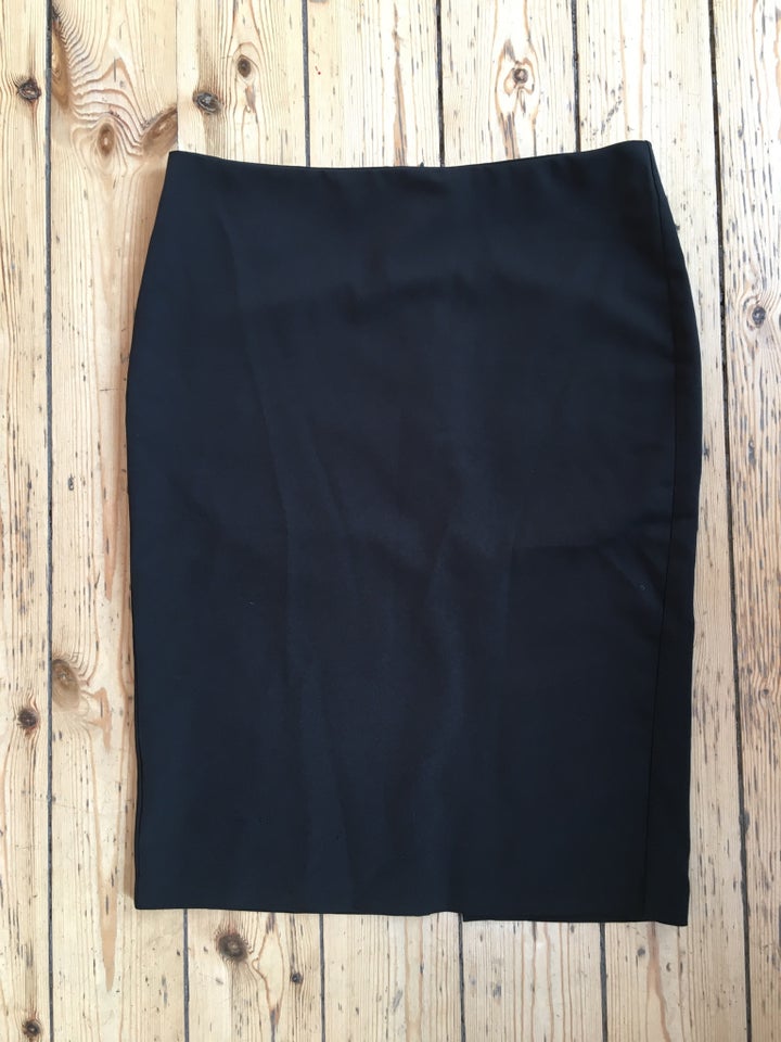 Klassisk sort pencil skirt, str.